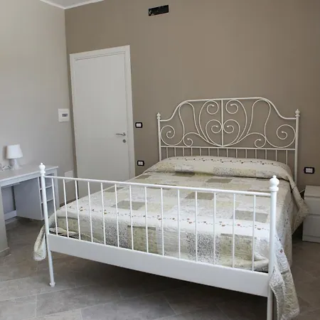 Masseria Cozzi 住宿加早餐酒店